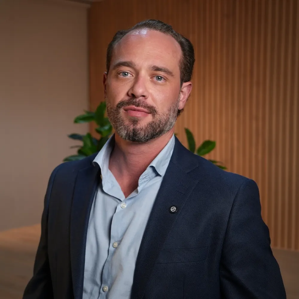 Dr. Kauê Sucena, cirurgião plástico com atuação em Lip Lift em São Paulo